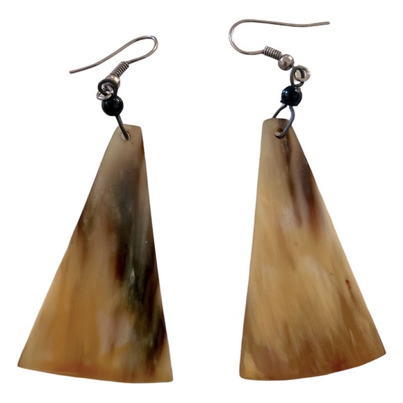 Brown Shell Triangle Dangle Earrings - Picture 4 of 5